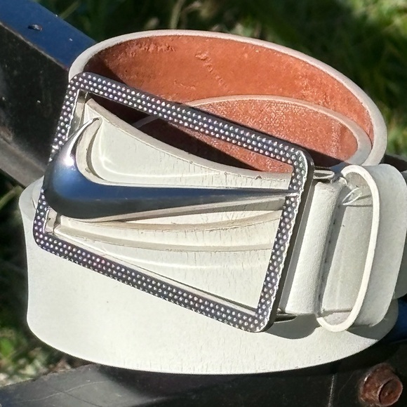 Nike Golf Big Swoosh Leather Belt! - Picture 4 of 10